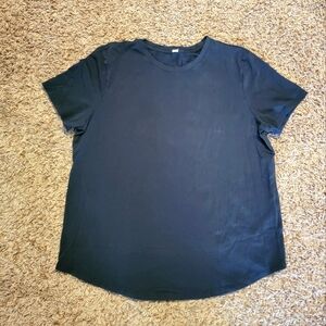 Women's Lululemon Black T-Shirt Size 8